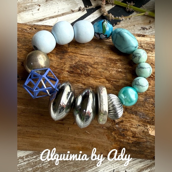 Alquimia Jewelry - Ultra big statement turquoise silver bracelet beaded